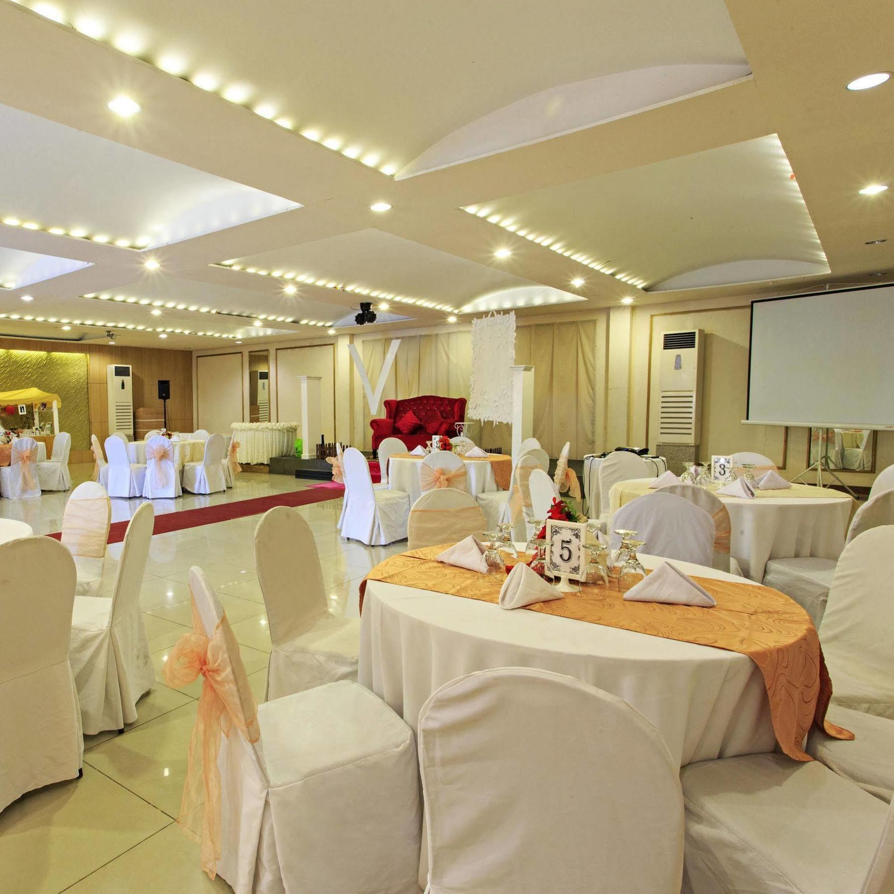 โรงแรมดิ ออร์ชาร์ด เซบู Cebu ภายนอก รูปภาพ