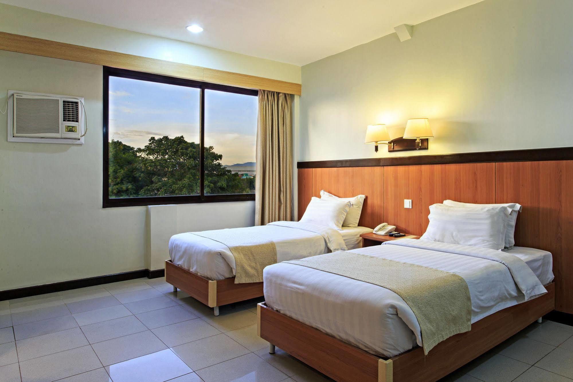 โรงแรมดิ ออร์ชาร์ด เซบู Cebu ภายนอก รูปภาพ